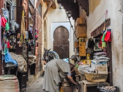 Fez_Morocco_Passages_and_Shops_0006b